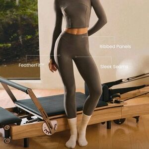 Glowmode Ribbed Panel Activewear Set